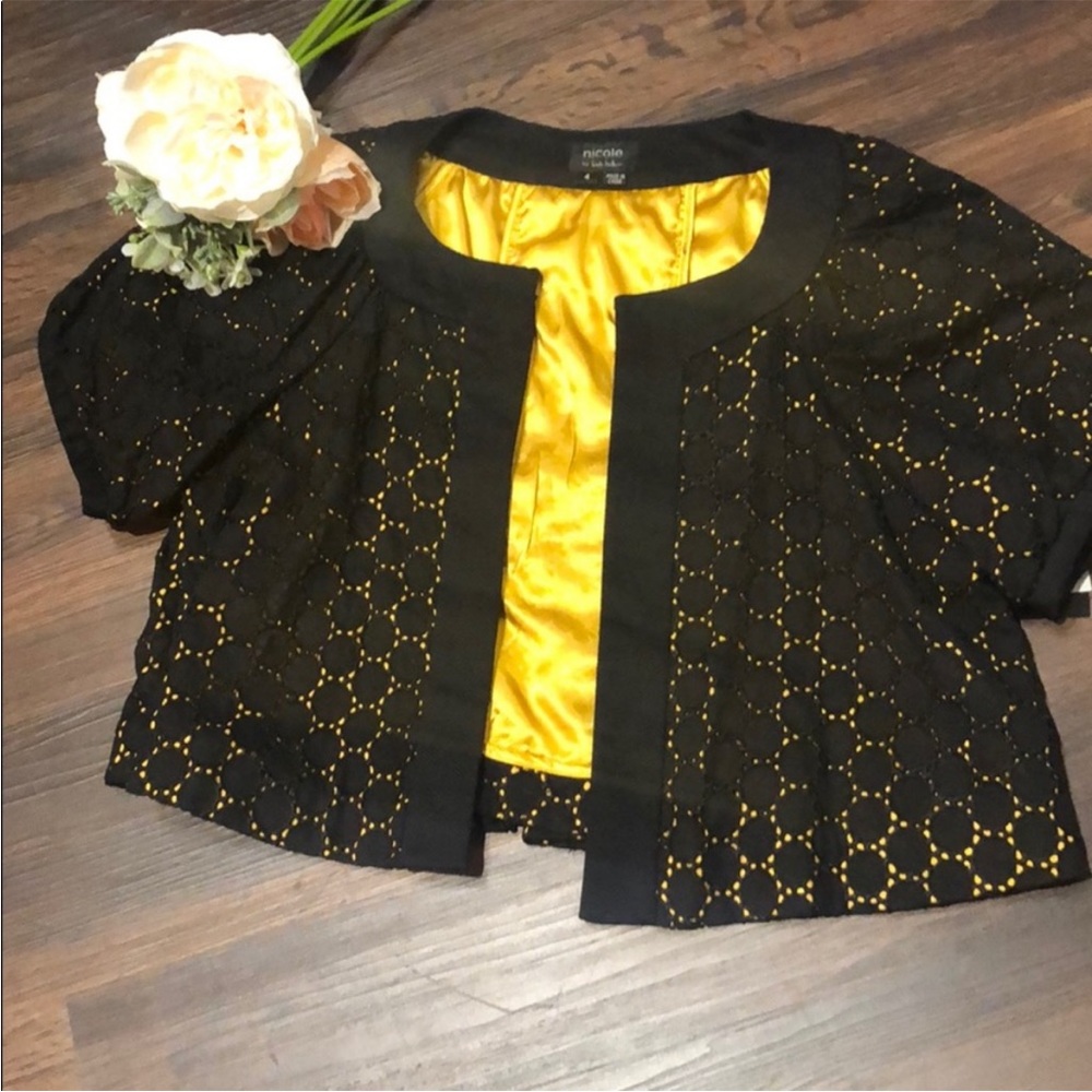 Nicole Miller cropped lace gorgeous Cover up